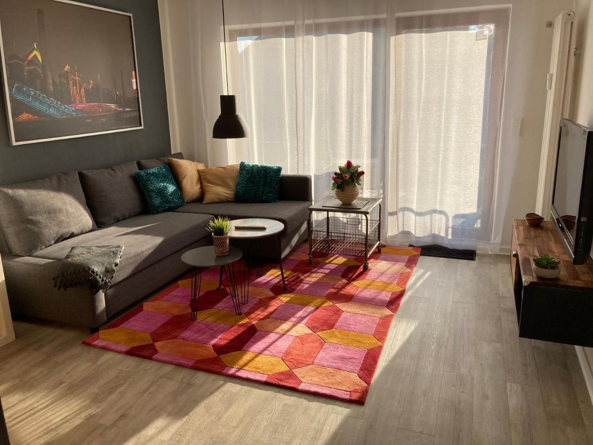 Living At Saarpartments -Adults Only- 2 Bedroom, Netflix - Business & Holiday Apartments For Long- And Short Term Stay, 3 Min To Train Station, Secure E-Bike Parking! Saarbrücken Eksteriør billede