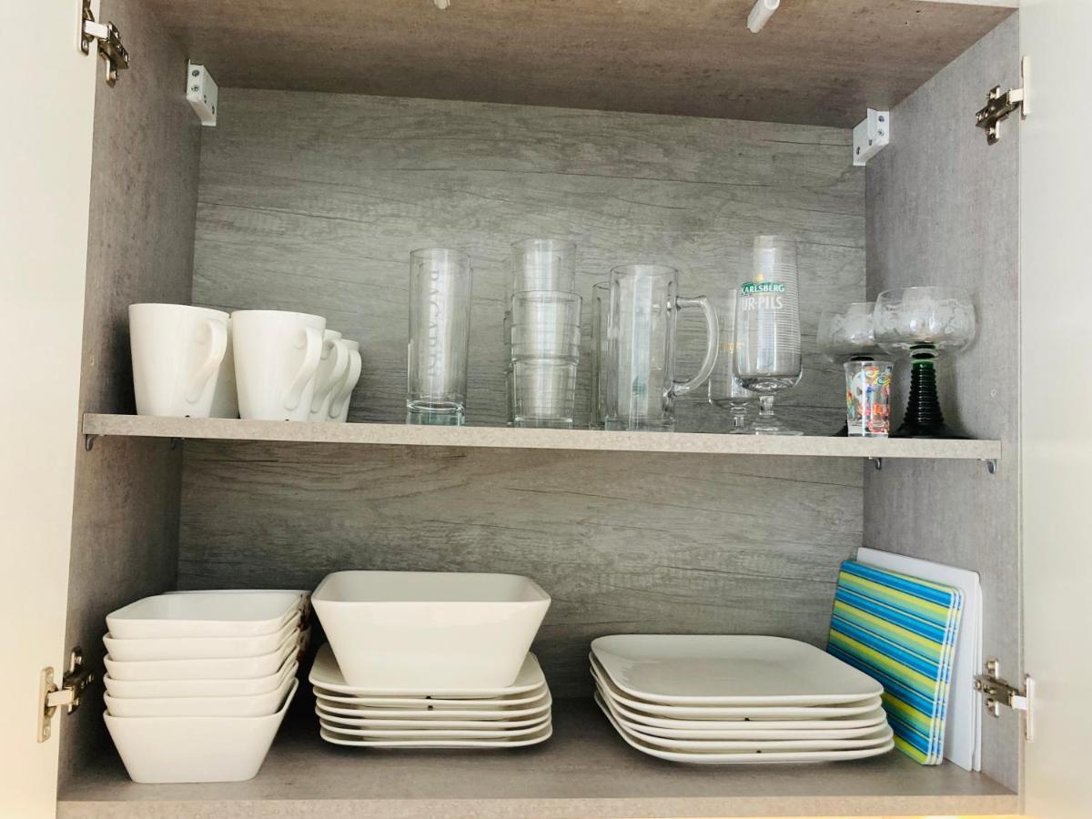 Living At Saarpartments -Adults Only- 2 Bedroom, Netflix - Business & Holiday Apartments For Long- And Short Term Stay, 3 Min To Train Station, Secure E-Bike Parking! Saarbrücken Eksteriør billede