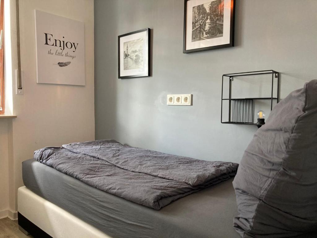 Living At Saarpartments -Adults Only- 2 Bedroom, Netflix - Business & Holiday Apartments For Long- And Short Term Stay, 3 Min To Train Station, Secure E-Bike Parking! Saarbrücken Eksteriør billede