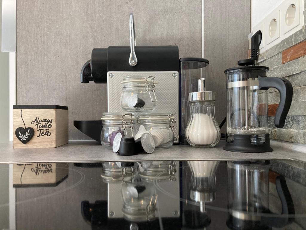 Living At Saarpartments -Adults Only- 2 Bedroom, Netflix - Business & Holiday Apartments For Long- And Short Term Stay, 3 Min To Train Station, Secure E-Bike Parking! Saarbrücken Eksteriør billede